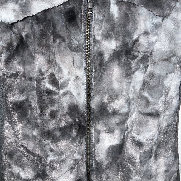 Cabi faux fur bomber jacket - Picture 2 of 5